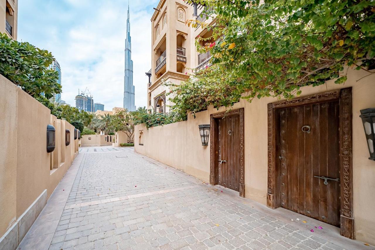 Higuests - Spacious Apt With Private Balcony In Old Town 두바이 외부 사진