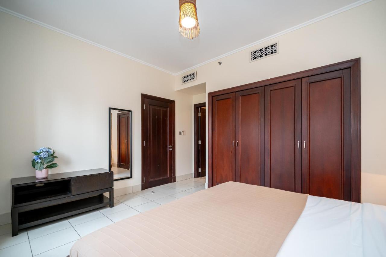 Higuests - Spacious Apt With Private Balcony In Old Town 두바이 외부 사진