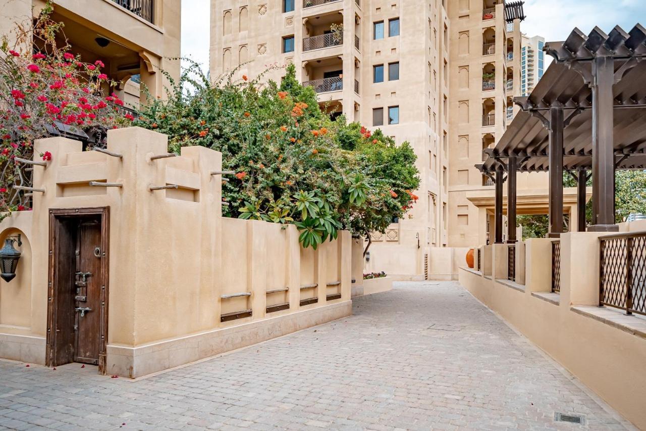 Higuests - Spacious Apt With Private Balcony In Old Town 두바이 외부 사진