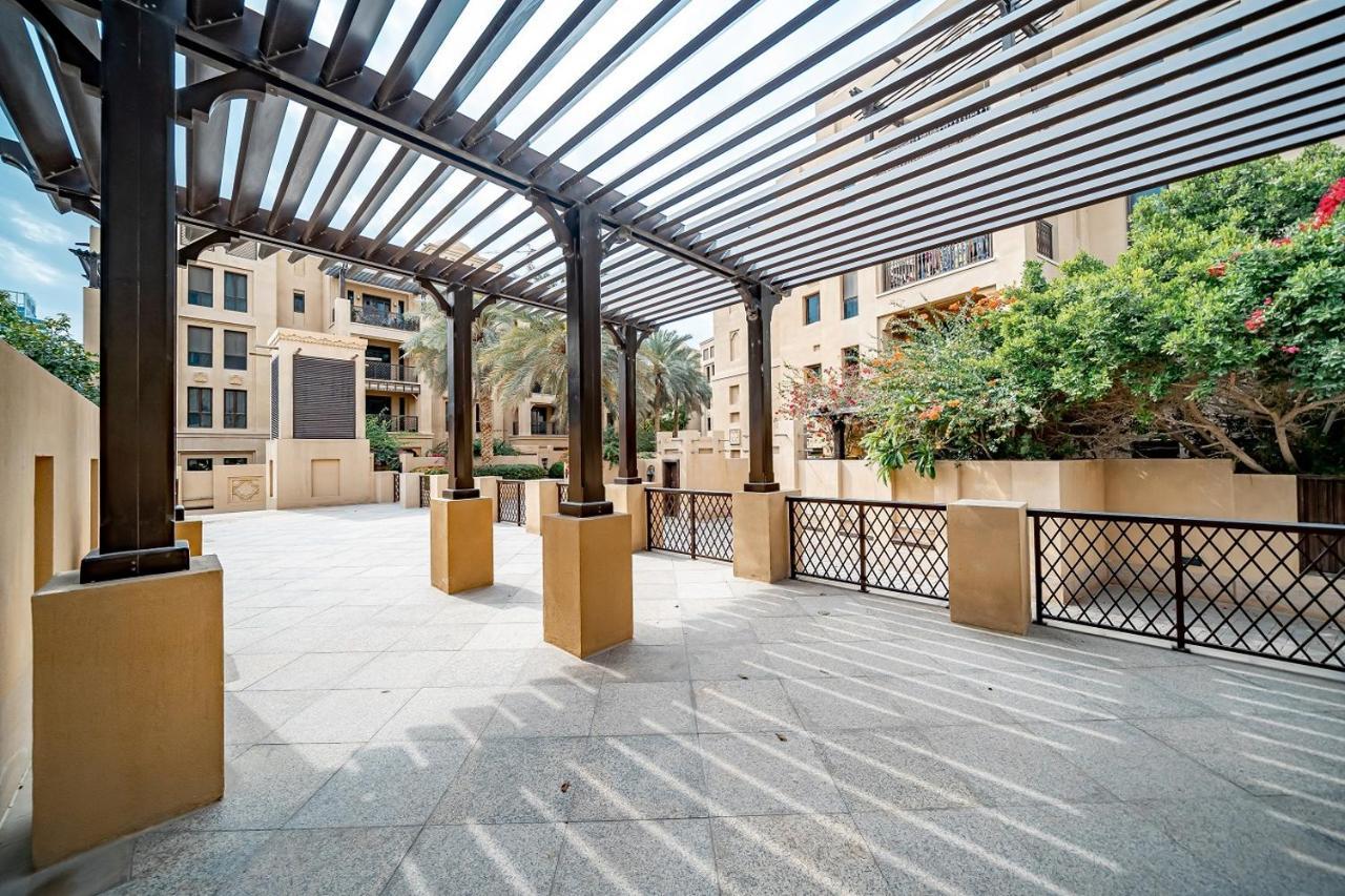 Higuests - Spacious Apt With Private Balcony In Old Town 두바이 외부 사진